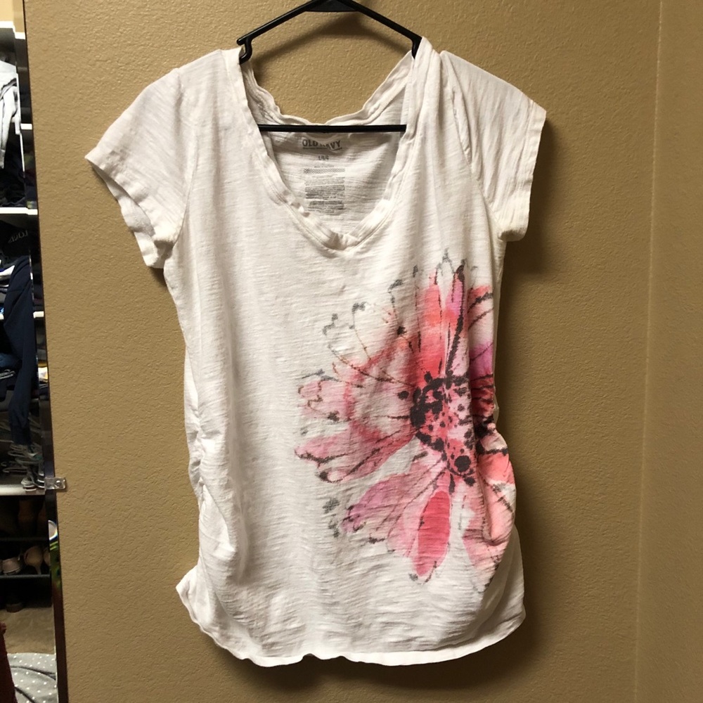 Old Navy Maternity Tee floral